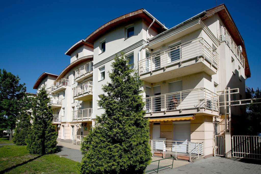 Aqua Wellness Apartments Hajdúszoboszló Buitenkant foto