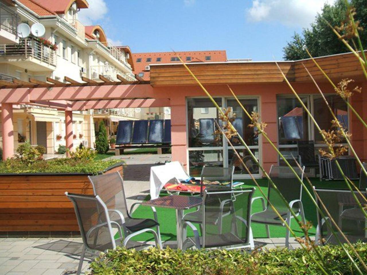 Aqua Wellness Apartments Hajdúszoboszló Buitenkant foto