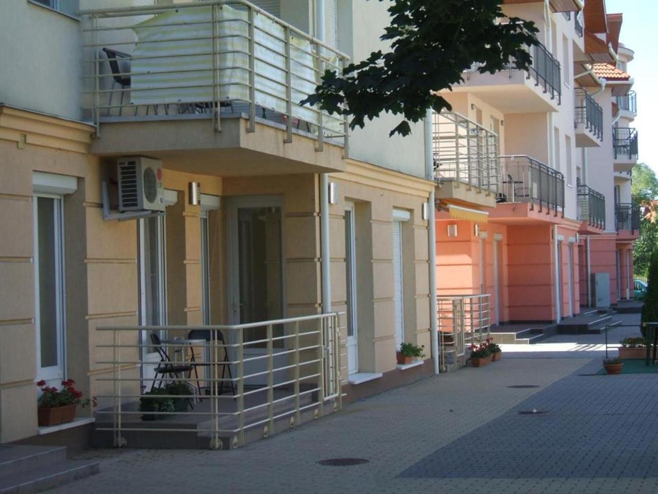 Aqua Wellness Apartments Hajdúszoboszló Buitenkant foto